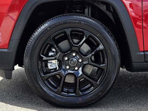 New 2025 Jeep Compass Latitude w/ Altitude Special Edition image 9