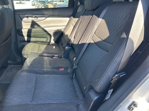 Used 2017 Nissan Rogue SV image 9