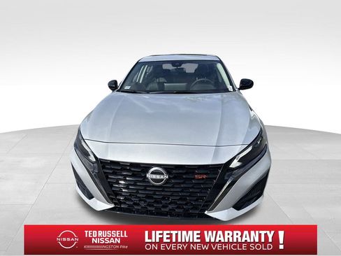New 2025 Nissan Altima 2.5 SR w/ SR Premium Package image 2