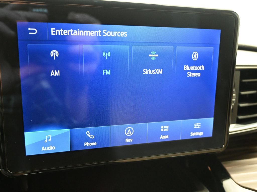 Used 2023 Ford Explorer Limited AWD/4WD image 18