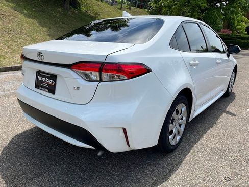 Used 2021 Toyota Corolla LE FWD image 32
