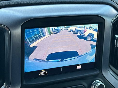 Used 2019 GMC Sierra 1500 SLE w/ SLE Value Package AWD/4WD image 18