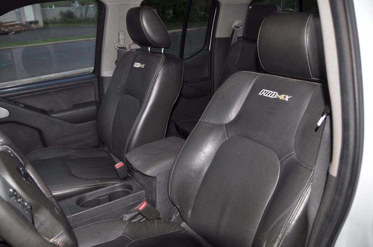 Used 2015 Nissan Frontier PRO-4X w/ Pro-4x Luxury Package AWD/4WD image 25