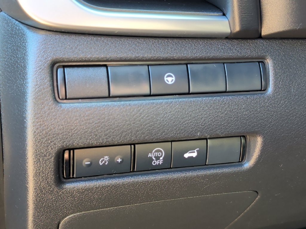Used 2024 Nissan Rogue SV AWD/4WD image 14