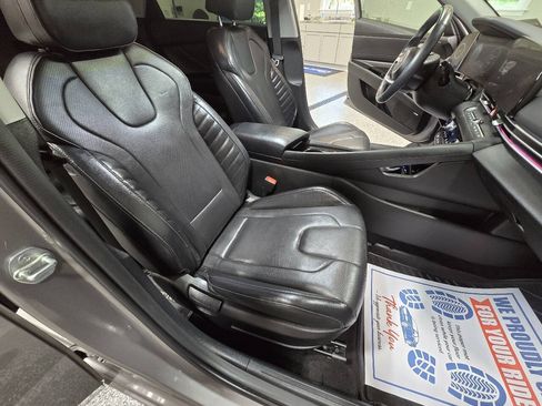 Used 2023 Hyundai Elantra Limited w/ Winter Weather Package FWD image 20