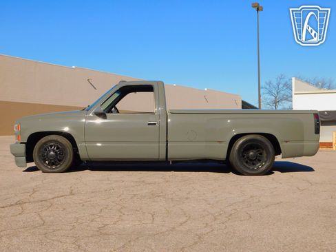 Used 1989 Chevrolet Silverado 3500 2WD Regular Cab image 3