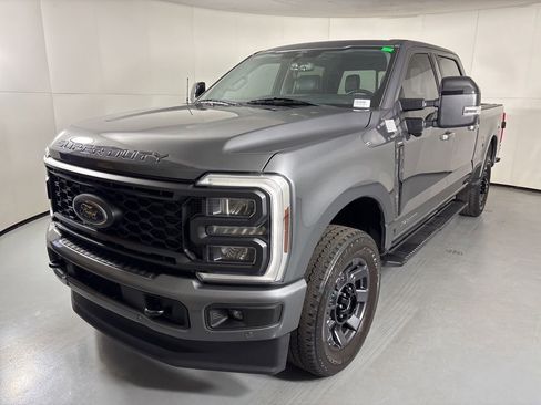 Used 2024 Ford F350 Lariat w/ Lariat Ultimate Package image 4