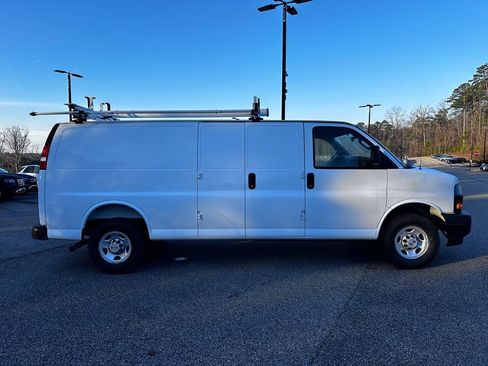 Used 2025 Chevrolet Express 2500 Extended w/ Communications Package image 12