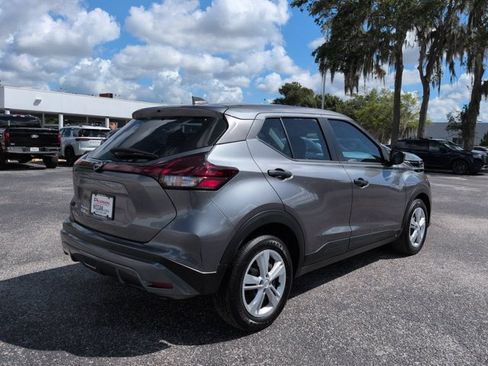 Certified 2025 Nissan Kicks Play S FWD image 4