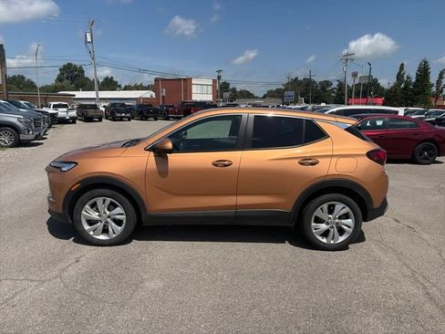 Used 2024 Buick Encore GX Preferred FWD image 3