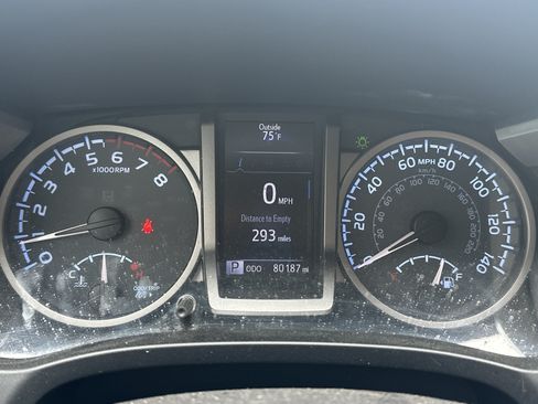 Used 2016 Toyota Tacoma SR5 RWD image 20
