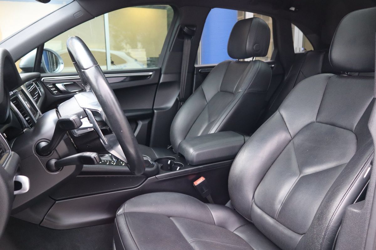 Used 2016 Porsche Macan S AWD/4WD image 30