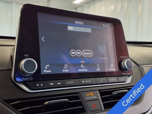 Used 2025 Nissan Altima 2.5 SR FWD image 10