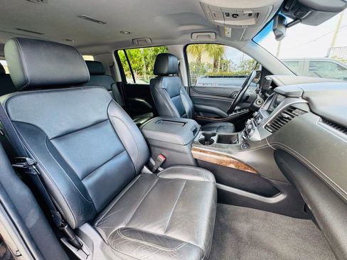 Used 2020 Chevrolet Suburban LT image 19