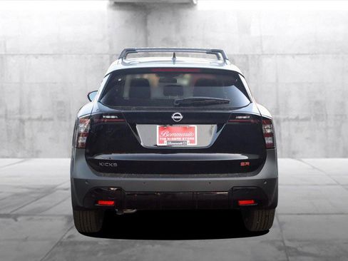 New 2026 Nissan Kicks SR w/ SR Premium Package image 6