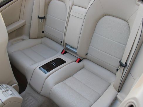 Used 2014 Mercedes-Benz E 350 Cabriolet image 32