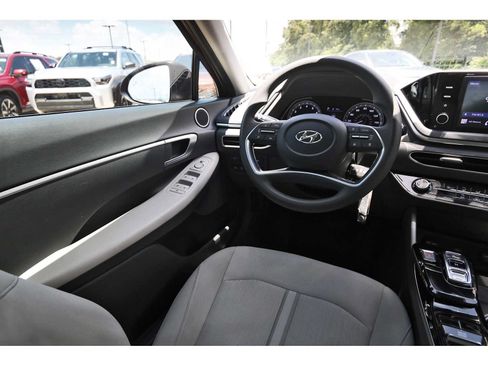 Used 2023 Hyundai Sonata SE FWD image 6