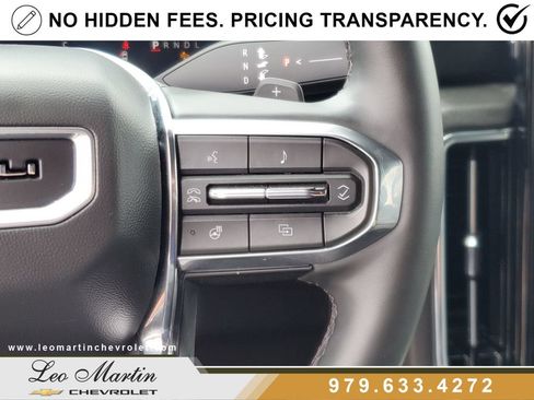 Used 2025 GMC Yukon Denali AWD/4WD image 25
