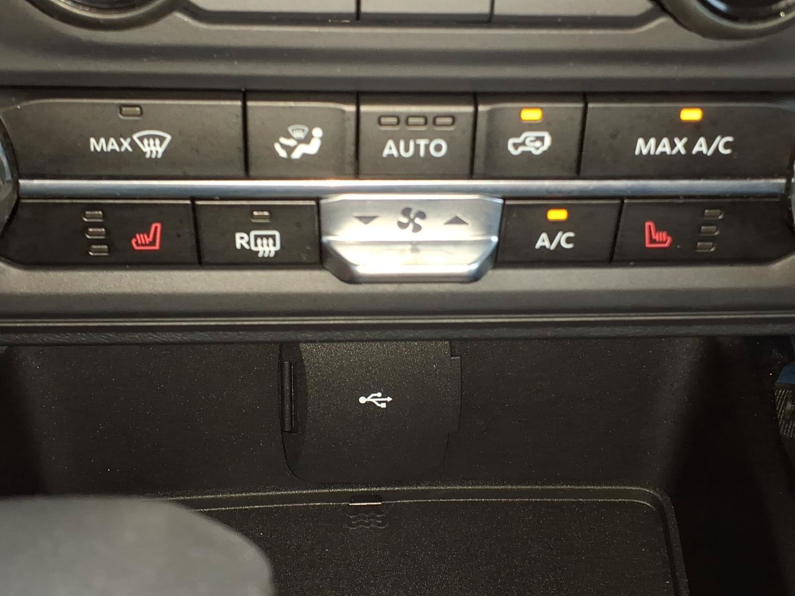 Used 2023 Ford Bronco Black Diamond AWD/4WD image 18