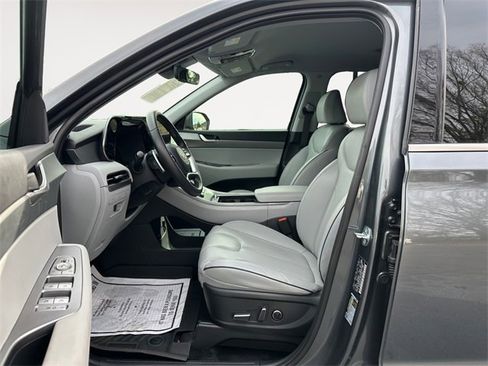 Used 2023 Hyundai Palisade SEL image 9