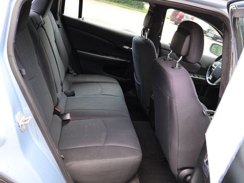 Used 2013 Chrysler 200 Touring FWD image 18