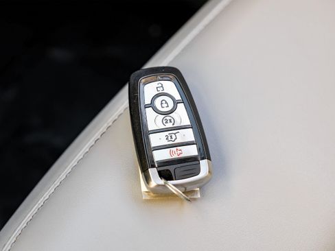 Used 2021 Ford Explorer XLT w/ Equipment Group 202A image 51