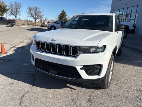 New 2026 Jeep Grand Cherokee Laredo X AWD/4WD image 11