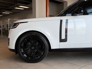 Used 2025 Land Rover Range Rover SE video 2