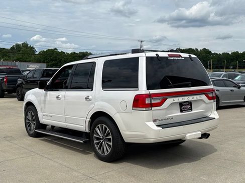 Used 2017 Lincoln Navigator Select AWD/4WD image 4