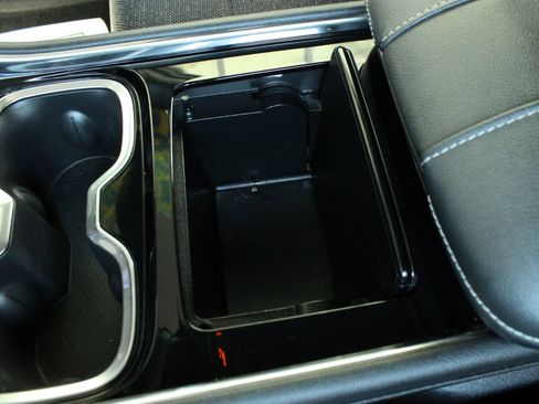 Used 2024 Chevrolet Traverse LT w/ LPO, Floor Liner Package AWD/4WD image 47
