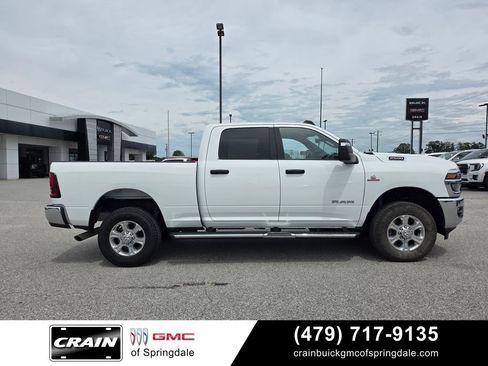 Used 2025 RAM 2500 Big Horn AWD/4WD image 9