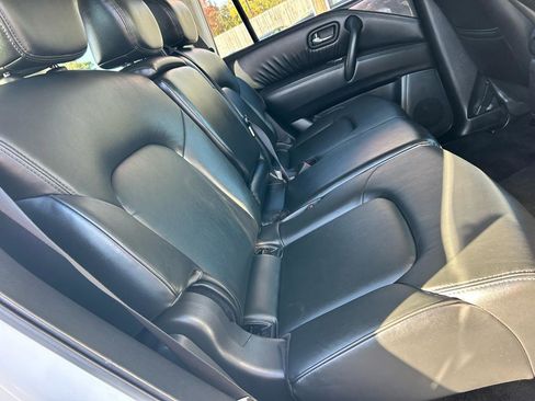 Used 2021 Nissan Armada SV AWD/4WD image 12