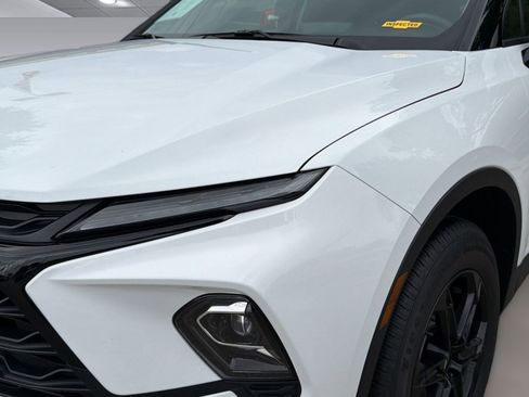 Certified 2024 Chevrolet Blazer LT w/ Convenience Package FWD image 11