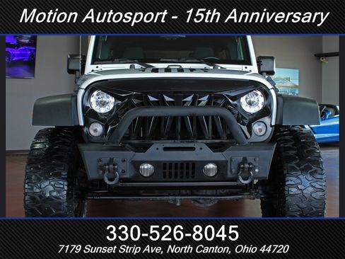 Used 2018 Jeep Wrangler Unlimited Sport S AWD/4WD image 3