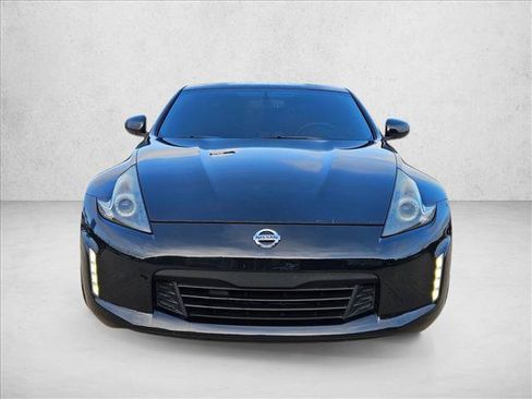 Used 2019 Nissan 370Z Touring Sport RWD image 2