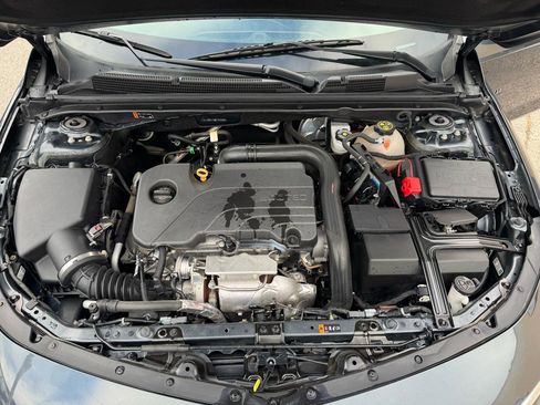 Used 2021 Chevrolet Malibu LS image 32