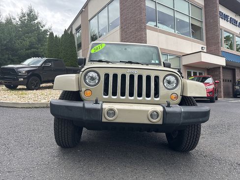 Used 2017 Jeep Wrangler Sahara w/ Trailer Tow Group AWD/4WD image 14