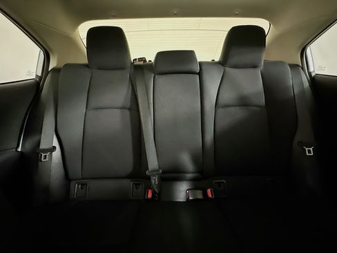 Used 2023 Toyota Corolla LE image 29