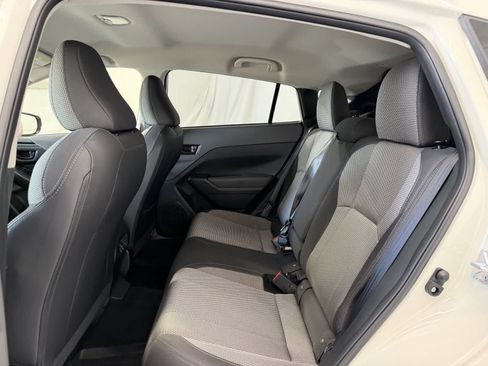 Used 2024 Subaru Crosstrek 2.0i Premium w/ Crosstrek Mirror Package AWD/4WD image 11