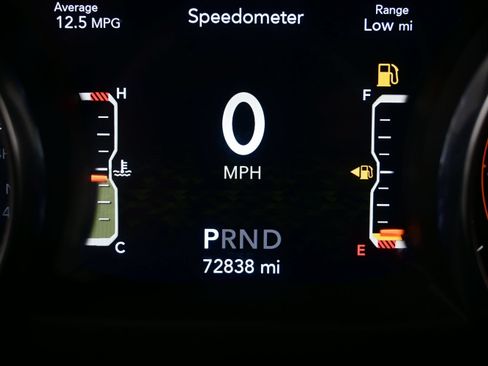 Used 2020 Jeep Wrangler Unlimited Sahara AWD/4WD image 26