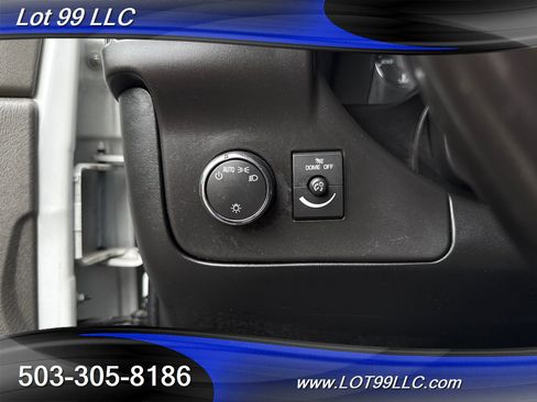 Used 2019 Chevrolet Express 3500 w/ Driver Convenience Package image 31