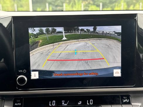 Used 2025 Toyota Camry SE FWD image 27