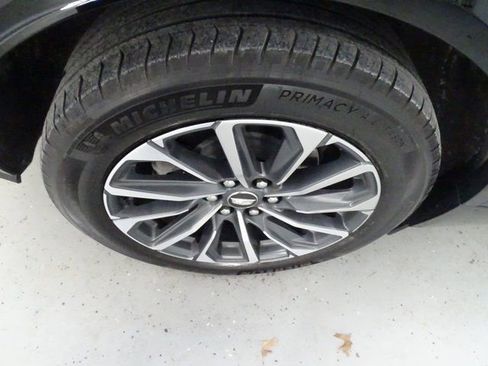 Certified 2024 Cadillac Lyriq Sport image 26