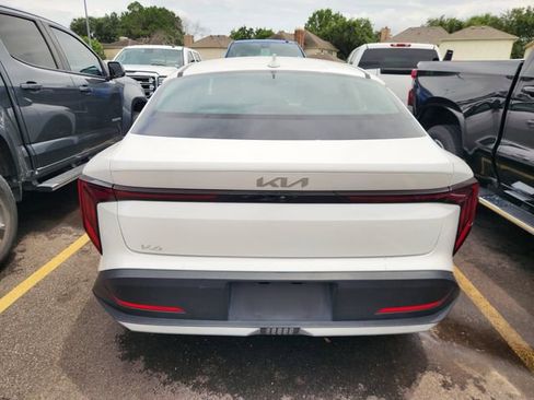 Used 2025 Kia K4 FWD image 4