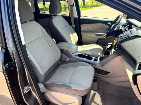 Used 2015 Ford Escape SE image 8