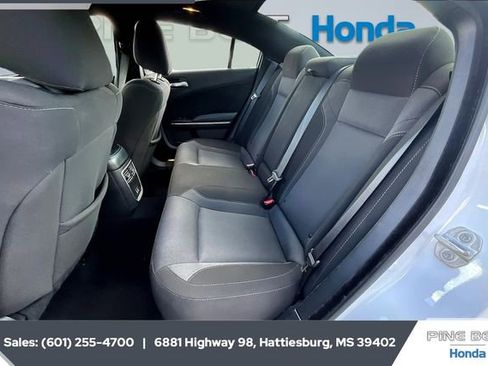 Used 2022 Dodge Charger SXT image 19