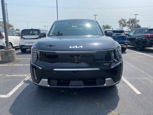 New 2026 Kia EV9 Light image 2
