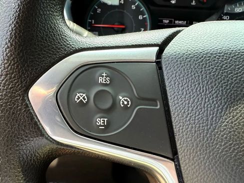 Used 2020 Chevrolet Traverse LS image 18