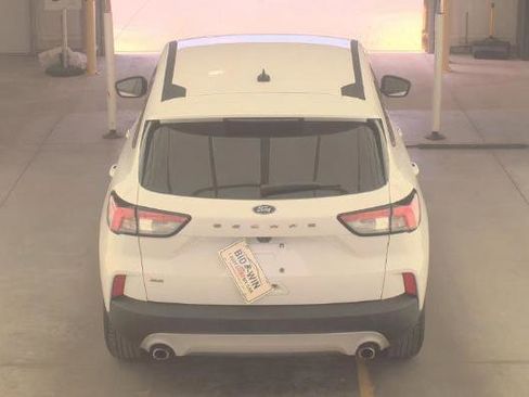 Used 2022 Ford Escape SE w/ Convenience Package FWD image 4