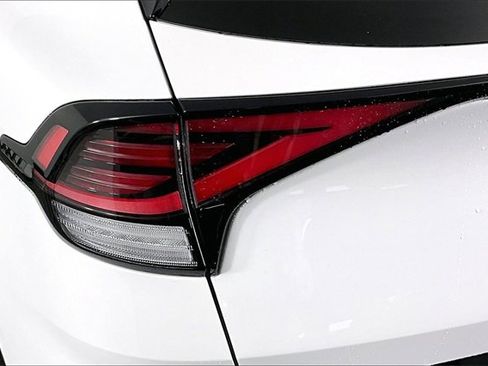Certified 2023 Kia Sportage SX image 23